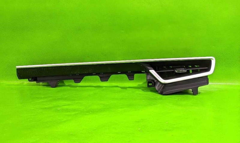 19-25 COROLLA HTBK PASSENGER RIGHT FRONT AC AIR VENT W/BEZEL OEM 4284-10