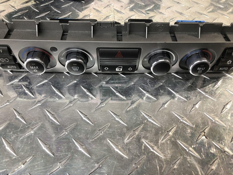 2006-2008 BMW 750I 4 knob control rear window sunshade Climate Control Oem