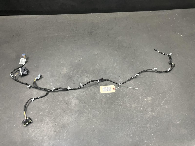 Front Right Door Lock & Mirror Wiring Harness 2021 Cadillac XT4 84775143 19 20