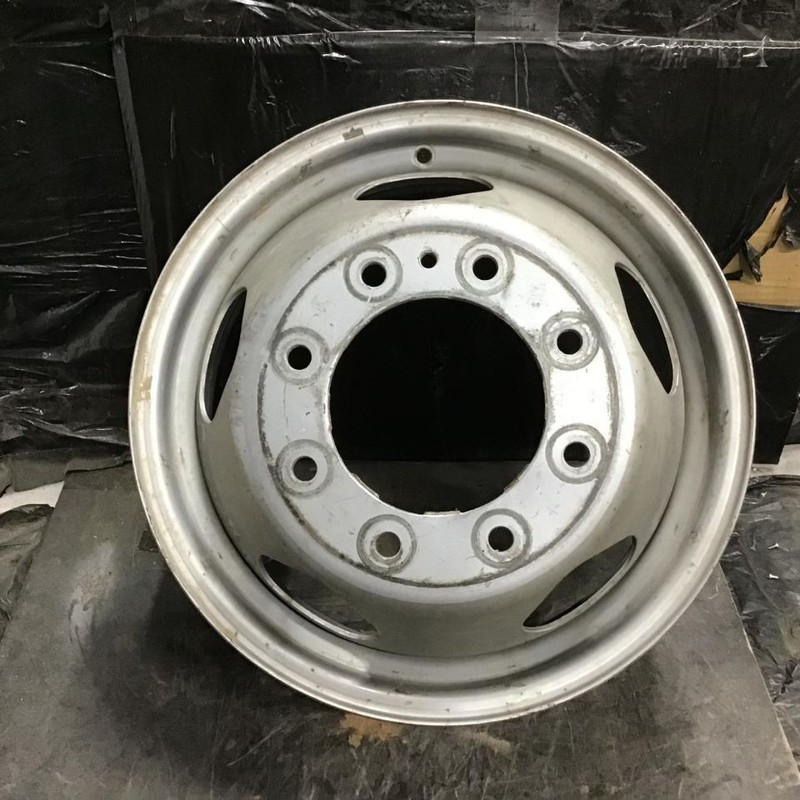 2011-2024 Chevrolet Silverado GMC Sierra 3500 DRW 8094 Wheel 17 x 6-1/2 Rim Silv