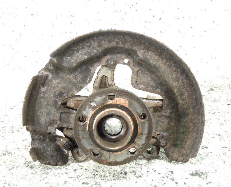 2015-2018 Volvo V60 Front Spindle Knuckle Hub Passenger Right OEM