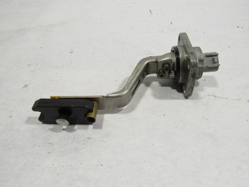 15-19 Lexus RC 350 2016 3.5L RWD Engine Motor Oil Sensor Level ;:O
