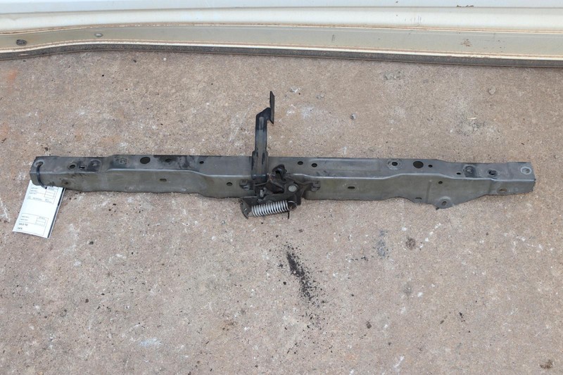 2016-2018 TOYOTA RAV4 RADIATOR CORE SUPPORT UPPER TIRE BAR W/ HOOD LATCH OEM