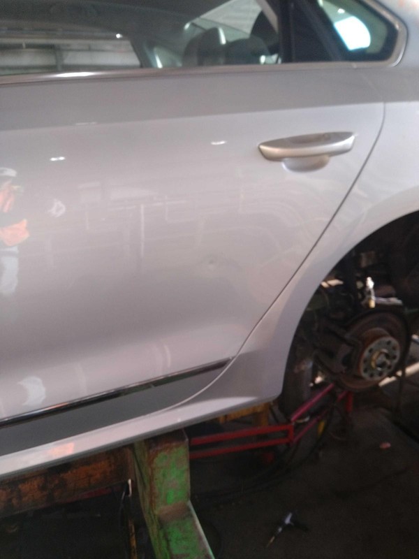 Volkswagen Passat 2017 Left Rear Door SILVER 395642 6540