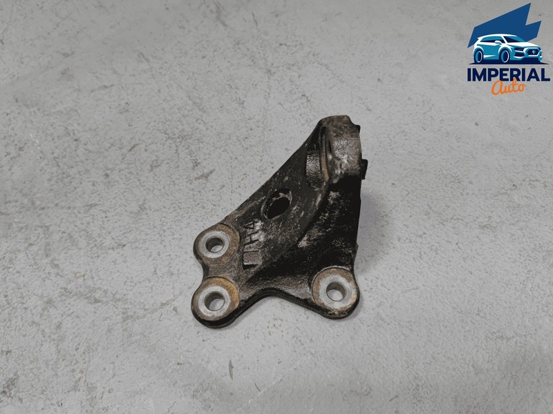 2017-2019 Toyota Highlander 3.5L Engine Motor Front Support Mount Bracket OEM