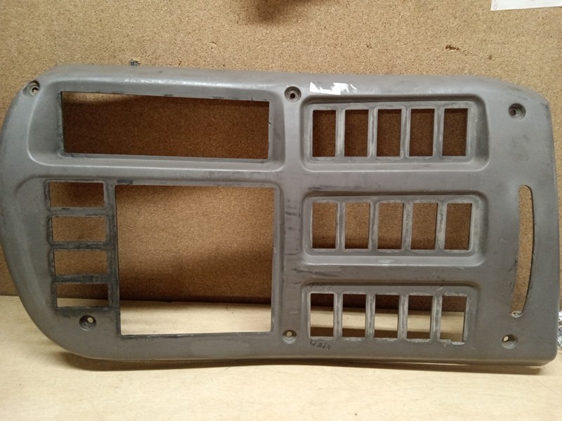 Mack 84MT557M/AM Dash Panel