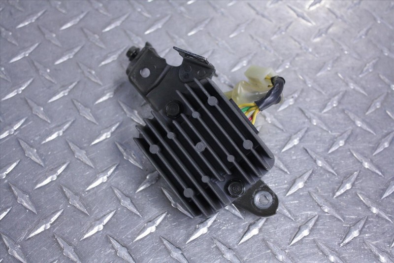 03 HONDA CMX 250 C VOLTAGE REGULATOR RECTIFIER OEM CMX250 00 01 02 03