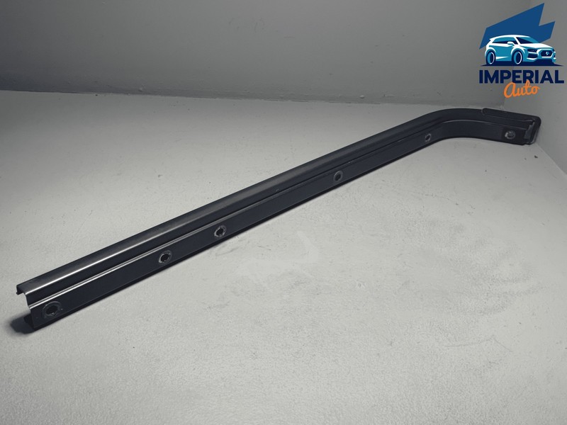 2011-2020 Toyota Sienna Rear Left Driver Side Slide Door Center Roller Rail OEM
