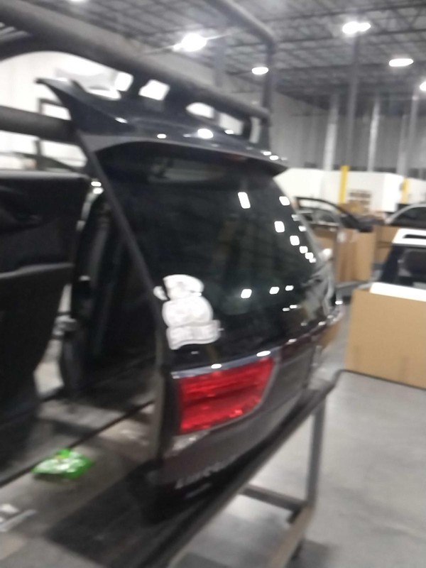 Used Deck Lid fits: 2012 Lincoln Mkx privacy tint glass power lift smooth painte