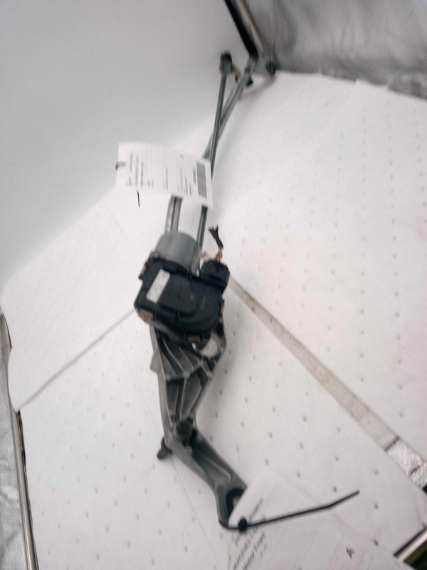 2019 Mercedes-Benz C-Class Wiper Motor OEM 2138207902 112K Miles