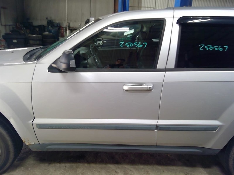 Driver Left Front Door Tempered Glass Fits 06-07 GRAND CHEROKEE 1768873