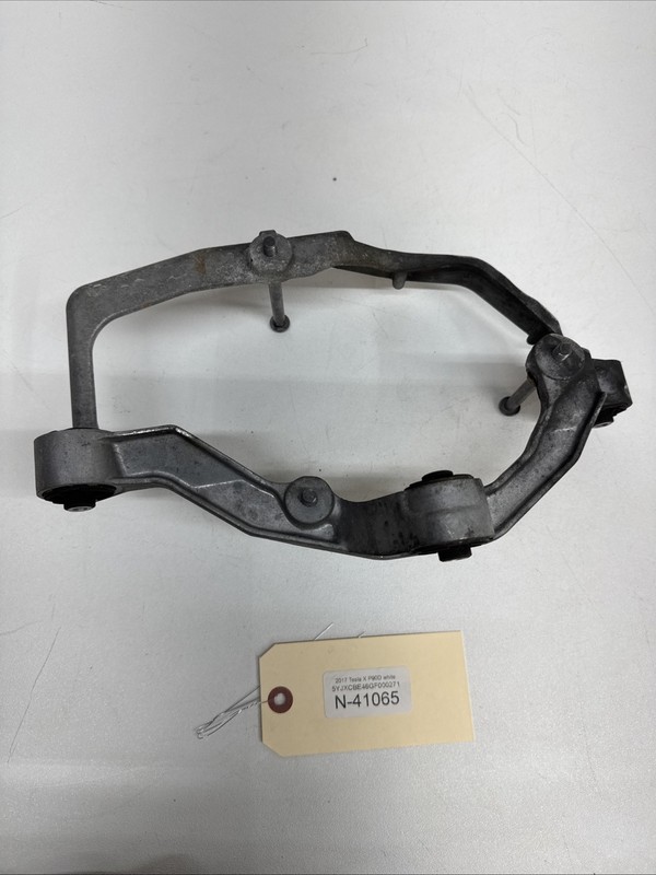 ⚡️16-20 TESLA MODEL X COMPRESSOR ISO BRACKET OEM 1037854-00 41065 S23