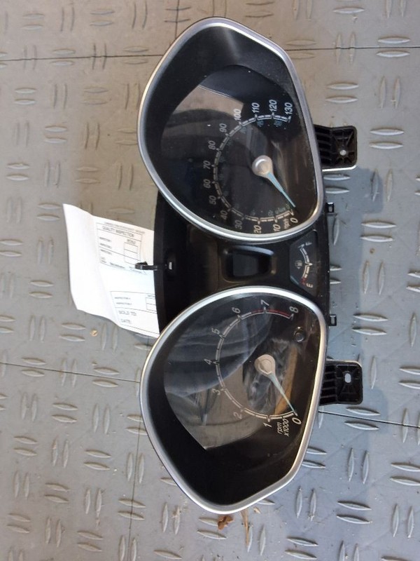 Speedometer Cluster MPH ID D2BT-10849-GAV Fits 17-19 FIESTA 3539960