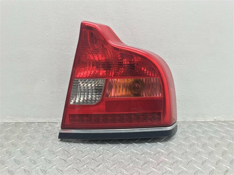 99-06 VOLVO 80 SERIES PASSENGER TAIL LAMP TRAIL LIGHT OEM 306341959