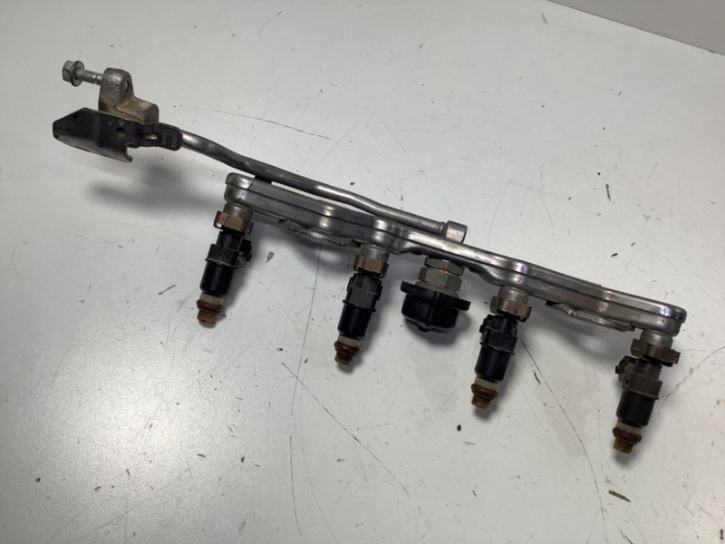 10-14 Honda Insight Fuel Rail w/ Injector 16620-RBJ-A01 OEM