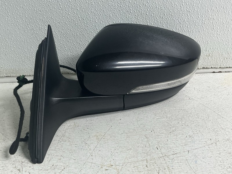2013-2015 Volkswagen Passat Left Driver Side View Door Mirror 5 Wire Black LH