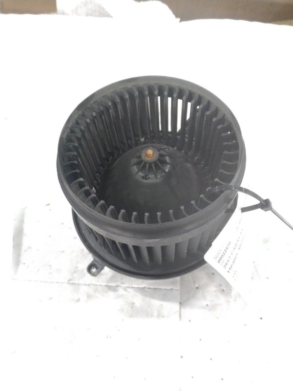 2017 Dodge Caravan HVAC Blower Motor OEM 68029719AA 104K Miles White