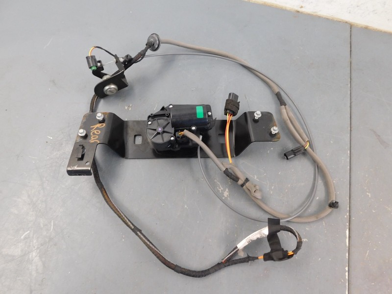 2020 19 21 22 McLaren GT Rear Hatch Tailgate Latch #0126 X3