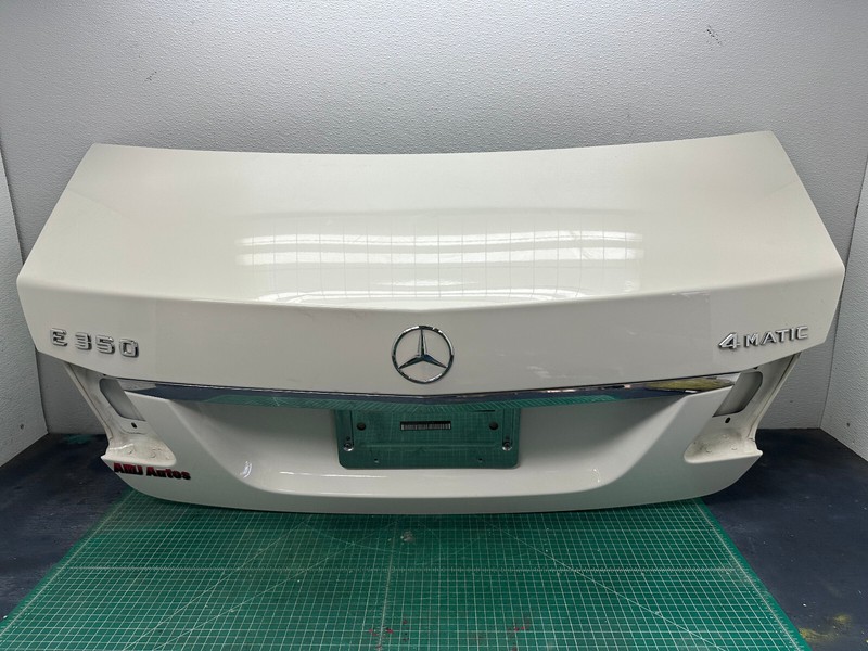 10-16 Mercedes E350 E400 E550 Sedan W212 TRUNK LID SHELL White OEM