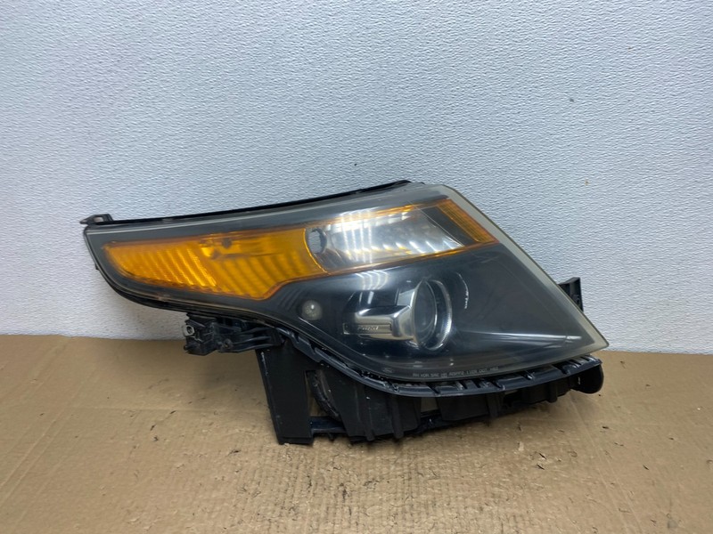 2011 - 2015 Ford Explorer Police Right Passenger Halogen Headlight Oem AC4125 DW