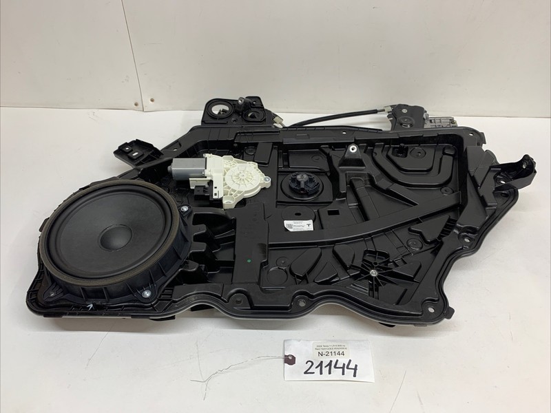 Tesla Model Y Front Right Window Motor Regulator Assembly 1495509-00-G 21144 S1
