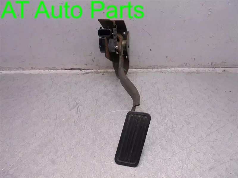 2000-2005 CHEVROLET SUBURBAN GAS ACCELERATOR PEDAL SENSOR OEM 19370277