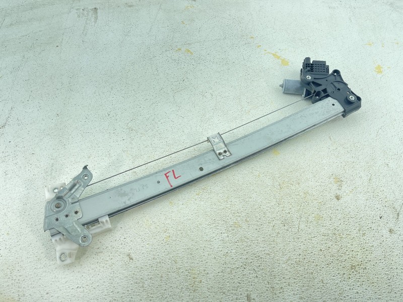 2019-2021 SUBARU FORESTER FRONT RIGHT DOOR WINDOW REGULATOROEM
