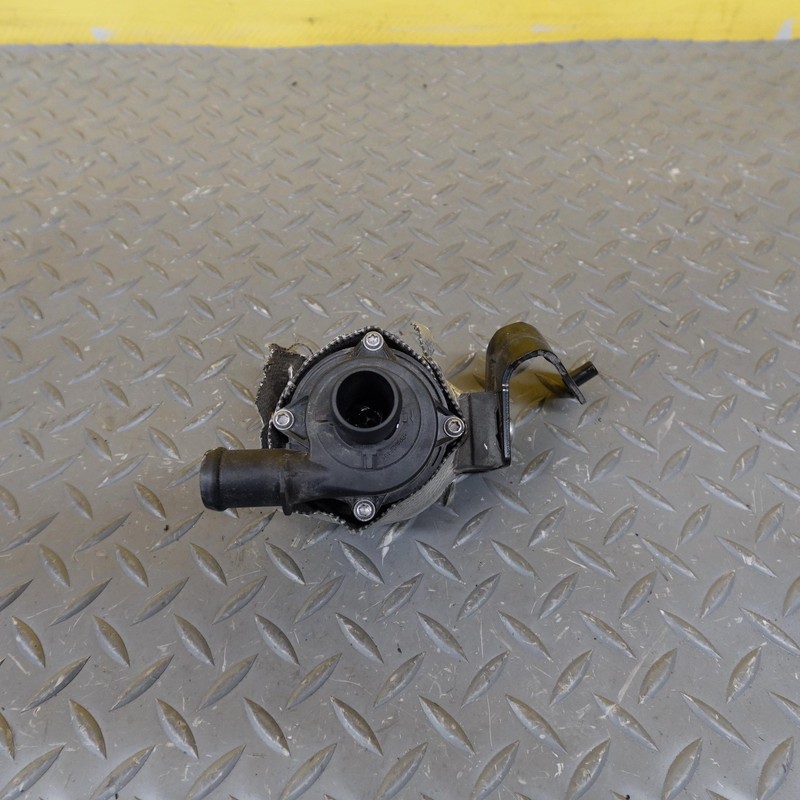 2019-2024 AUDI Q3 S-LINE AUXILIARY COOLANT / WATER PUMP OEM 3QF121599C