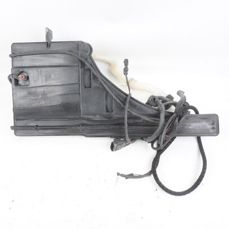 2014 - 2017 MASERATI GHIBLI WINDSHIELD WASHER FLUID RESERVOIR TANK 670006414 OEM