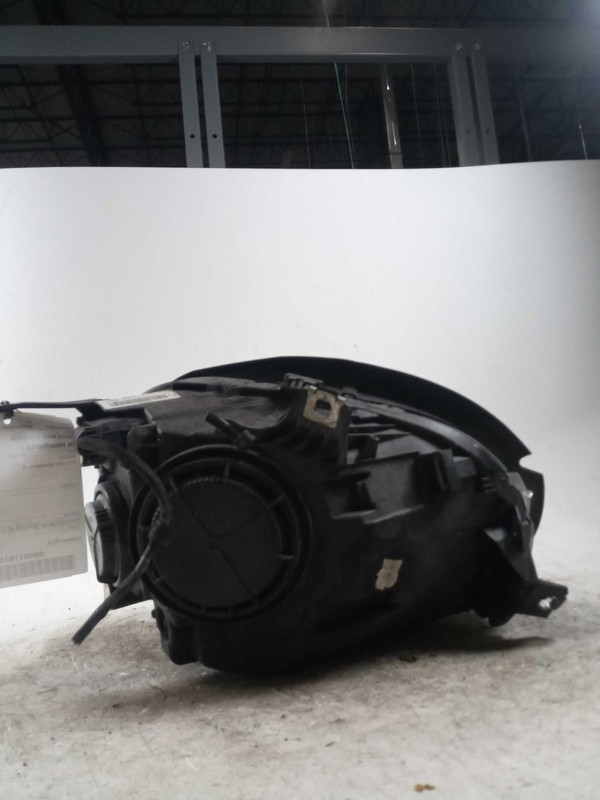 Used Right Headlight Assembly fits: 2015 Mini COOPER HT LED w/adaptive Right Gra