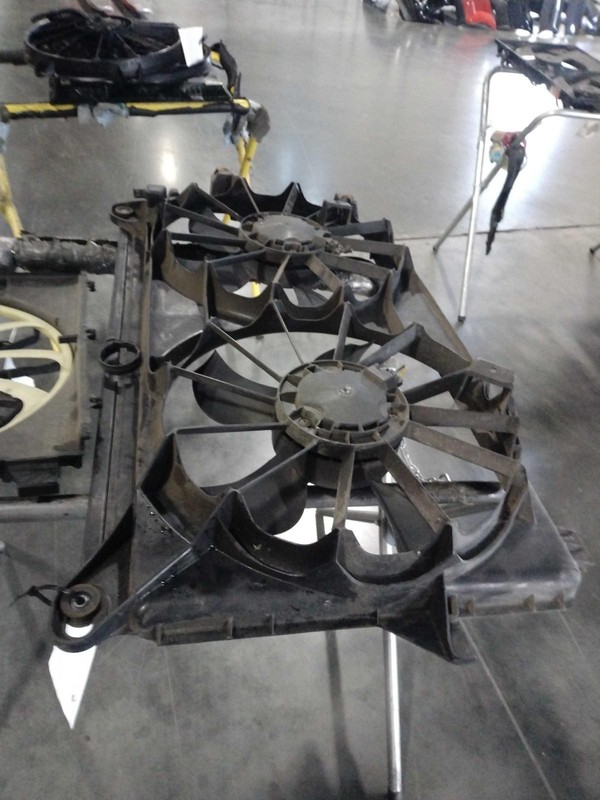 2012 Chevrolet Tahoe Engine Cooling Fan Motor OEM 15780788 216K Miles