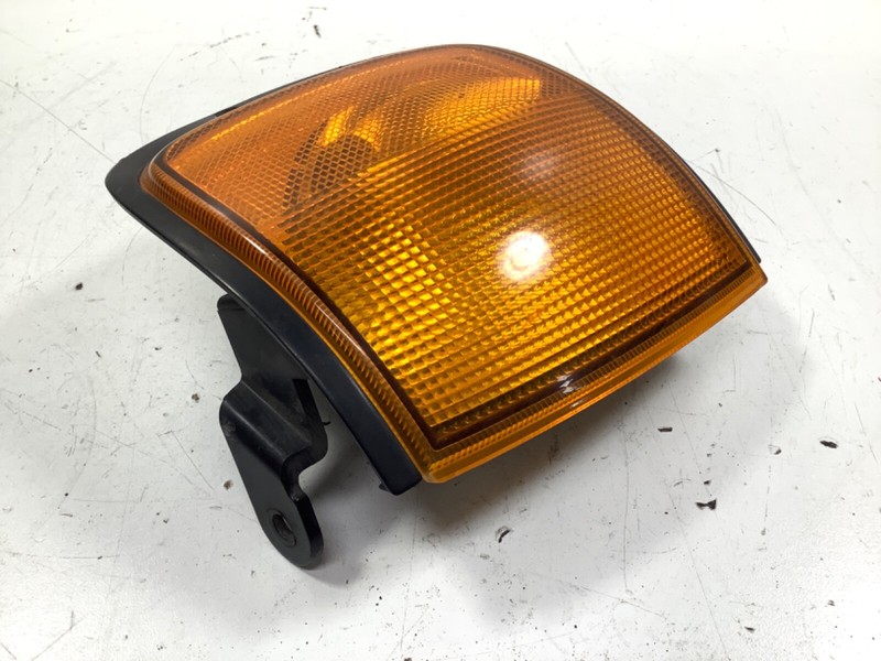 98-99 Honda Passport Left Driver Side Marker Combination Lamp 8-97123-998-2 OEM