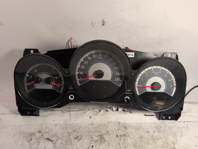 2011-2014 Chrysler 200 Speedometer Instrument Cluster Gauge Miles: 98, 898