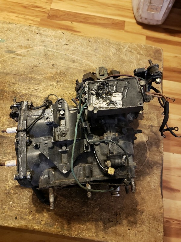 1970's Mercury 20hp Outboard Motor Power Head