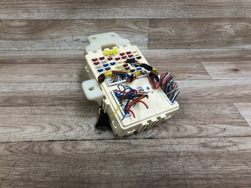 HYUNDAI TUCSON OEM FRONT SAM FUSE BOX RELAY FUSES ASPEN BLOCK 2010-2013