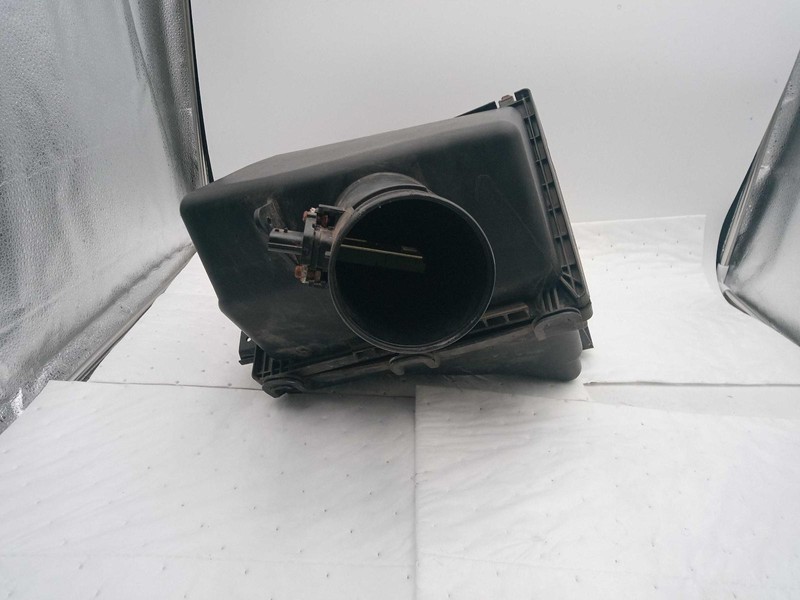 Nissan Titan 2006 Air Cleaner/Box 5.6L 165007S010 7491