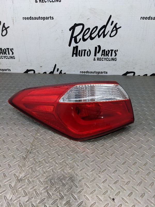 Driver Tail Light Incandescent Sedan Fits 14-16 FORTE 1080965