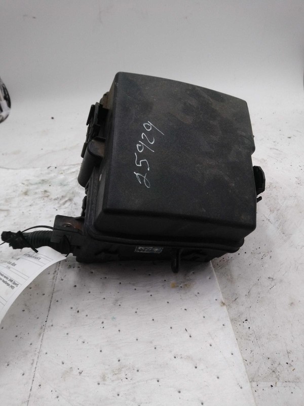 2013 Hyundai Santa Fe Fuse Box OEM 912004Z170 165K Miles White