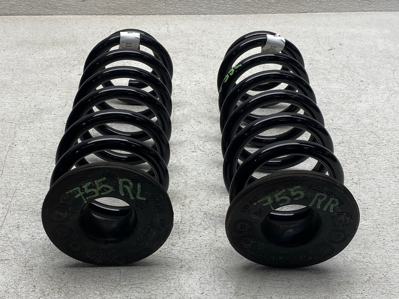 2022-2024 AUDI A3 REAR LEFT & RIGHT SIDE SUSPENSION COIL SPRING SET OEM LOT755