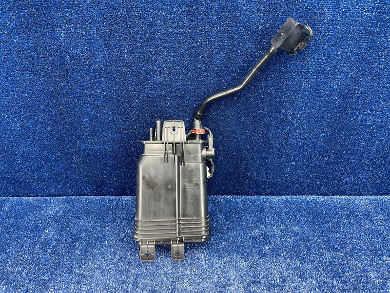 2016-2020 CADILLAC CT6 FUEL VAPOR EVAPORATOR CHARCOAL CANISTER OEM