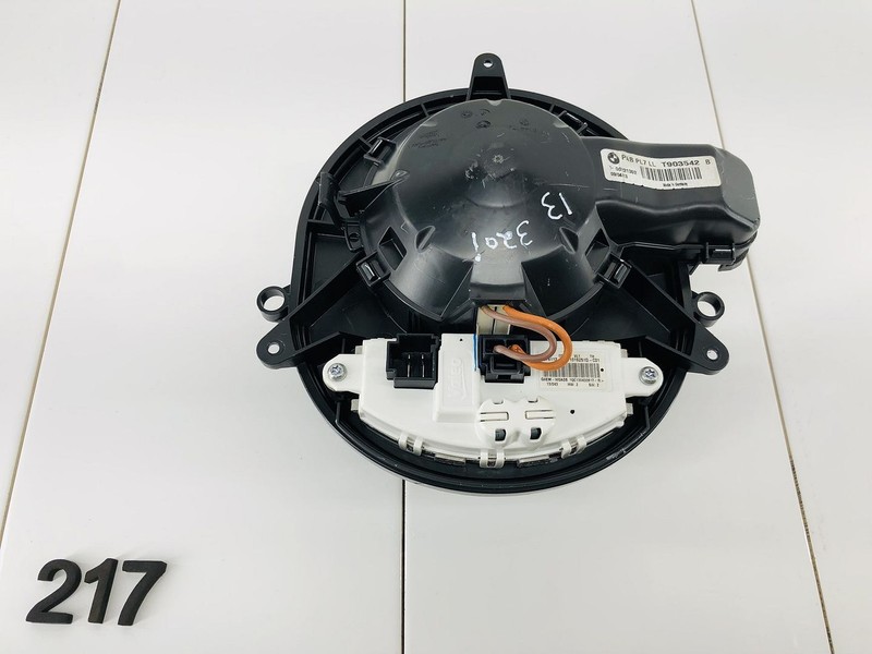 13-18 BMW 320I F30 FRONT DASHBOARD PANEL AIR VENT BLOWER FAN MOTOR OEM