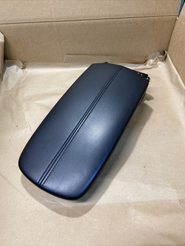 2016-2021 Chevrolet Malibu Center Console Lid Arm Rest Armrest Cover Black OEM