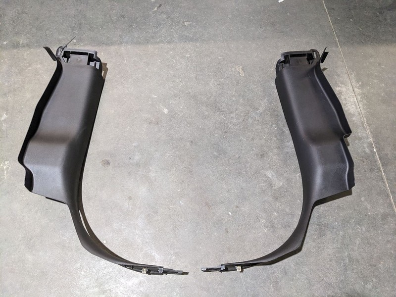 2019-2024 Chevrolet Silverado 1500 OEM Rear Door Lock C Pillar Trim Pane 1192638