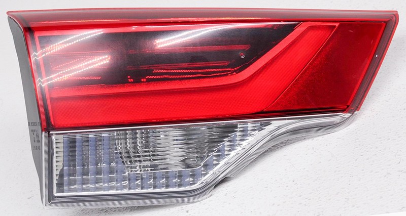 OEM Toyota Highlander Inner Left LED Tail Lamp 81590-0E120 - 1 Lens Chip