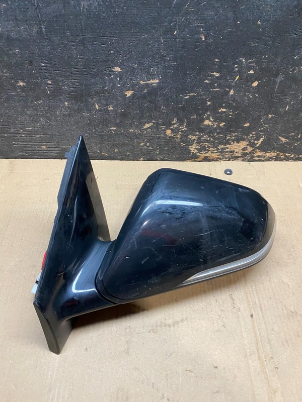 2015 to 2019 Hyundai Elantra Left Driver Turn Signal View Door Mirror X3011 DG