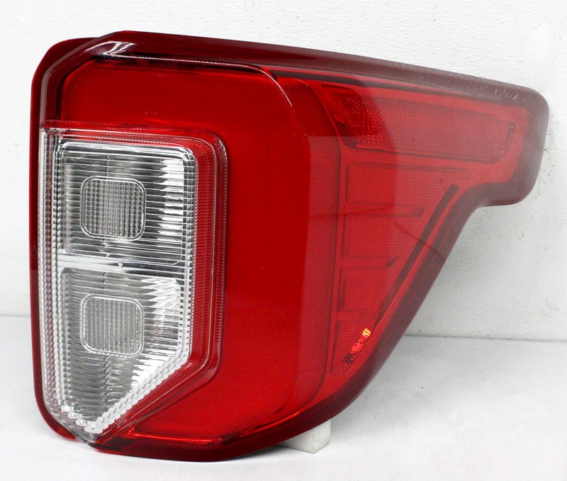 OEM Right Passenger Halogen Tail Lamp For Ford Explorer LB5Z-13404-F Lens Crack