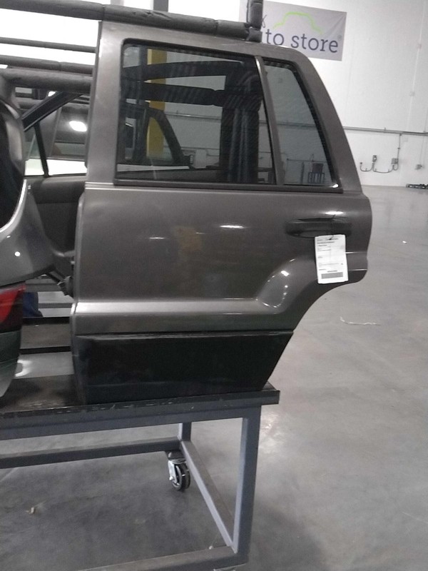 Used Rear Left Door Assembly Rear Side fits: 2004 Jeep Grand cherokee electric p