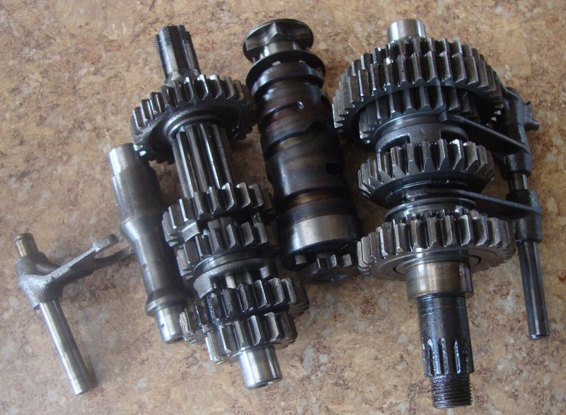 1985 Suzuki ATV LT230 Engine Complete Transmission Gears Shift Quad LT 230 A4