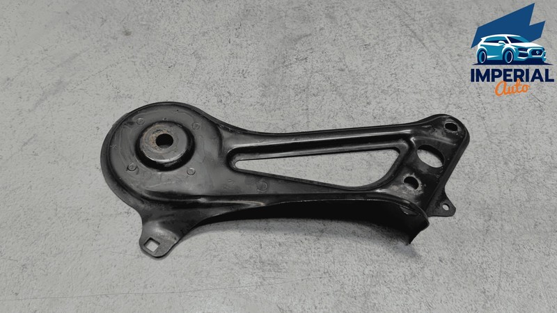 TOYOTA SIENNA 2004-20 FRONT SUBFRAME CROSSMEMBER RIGHT FORWARD BRACE BRACKET OEM