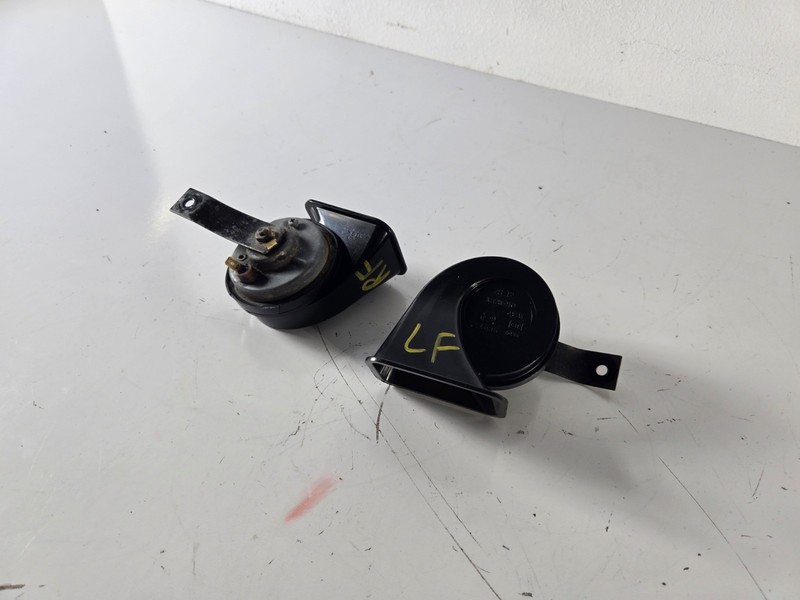 2014 2019 Infiniti Q50 High Low Pitch Note Horn Horns 256104GA0A OEM 256204GA0B